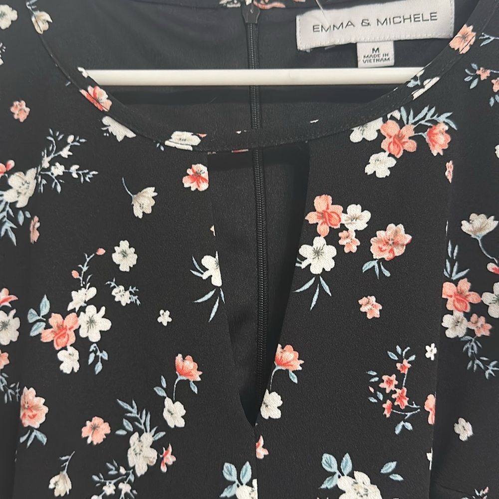 Beautiful dress , perfect for summer. Worn only two times , very good condition. - Picture 5 of 8